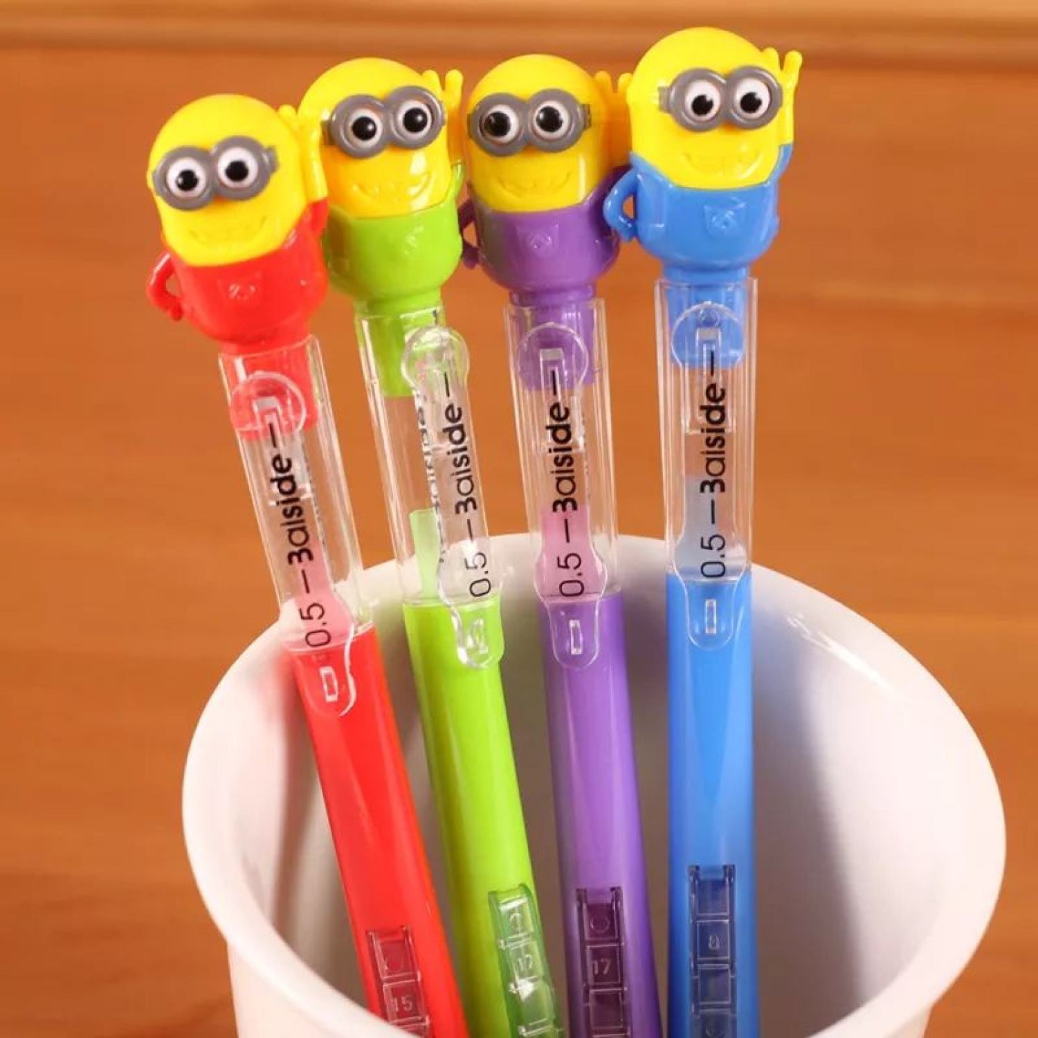 Bút chì bấm minion ngòi 0.5mm