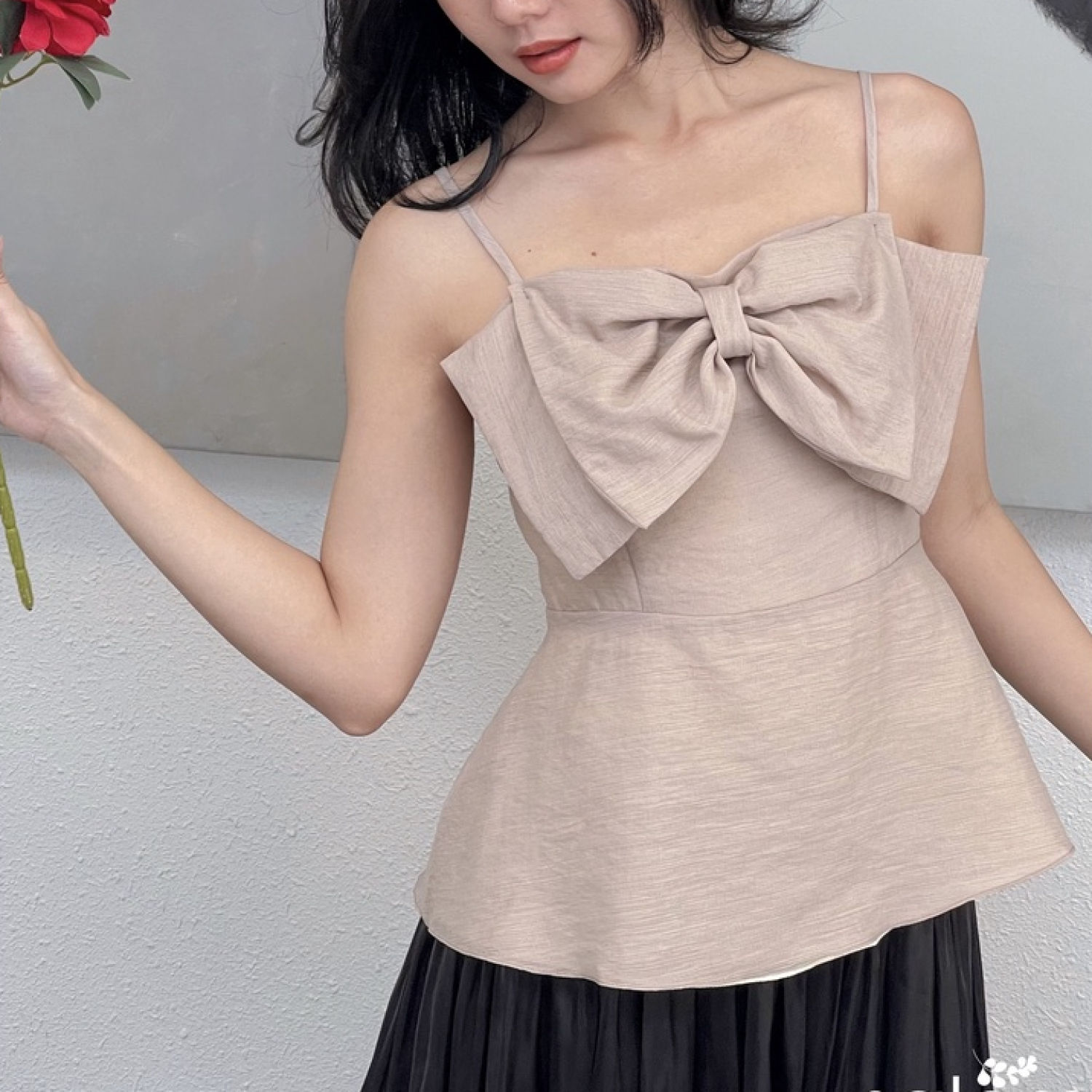 Áo hai dây nơ ngực salom - lazie top