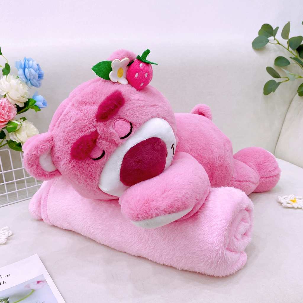 Gấu dâu lotso kèm mền - gấu dâu dễ thương kèm mền tiện lợi - vải nhung mềm mịn