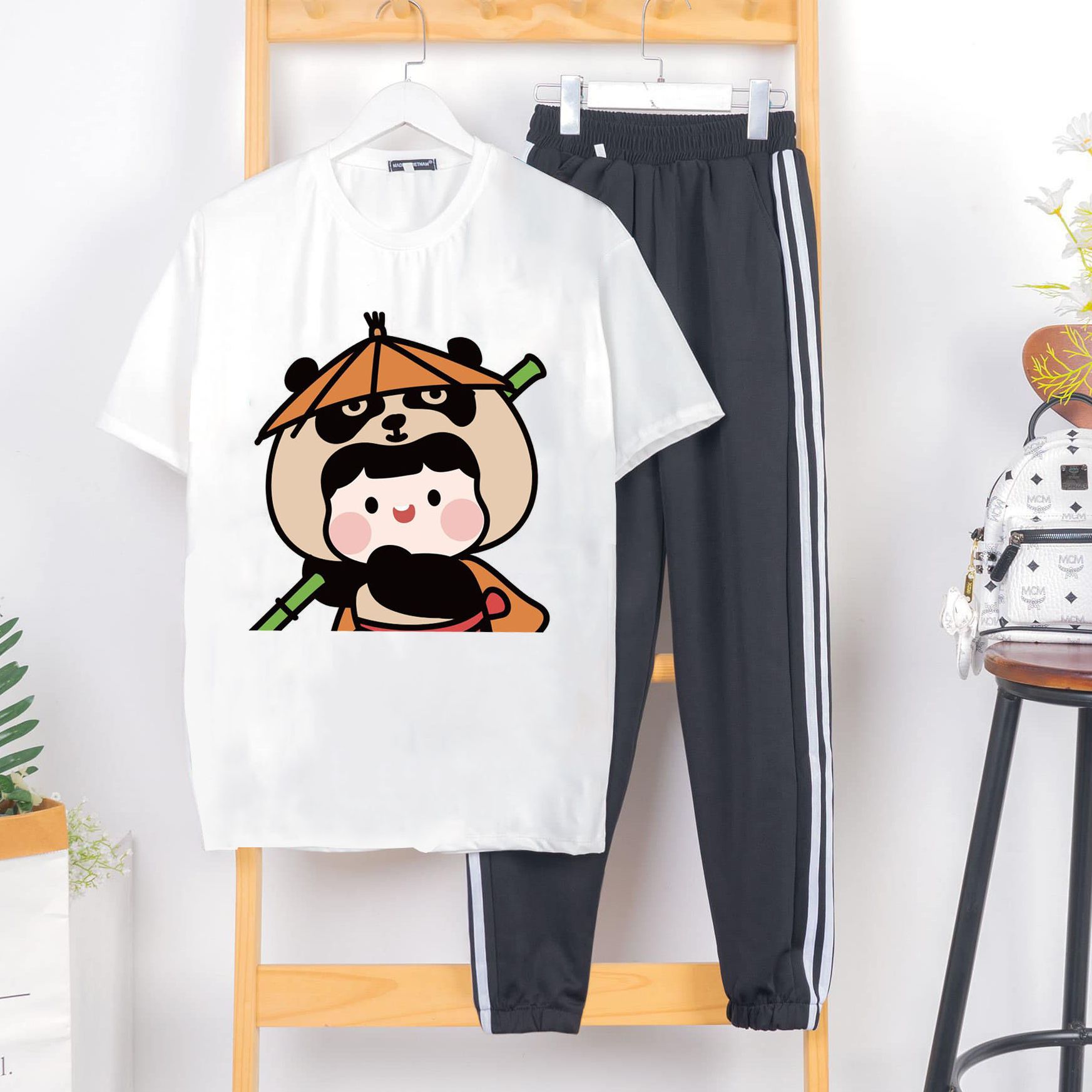 Sét Quần Áo Nữ Mặc Đi Chơi Siêu Xinh Cute In Hoạt Hình Bé Gấu Trúc Kèm Quần Xám Bo Gấu