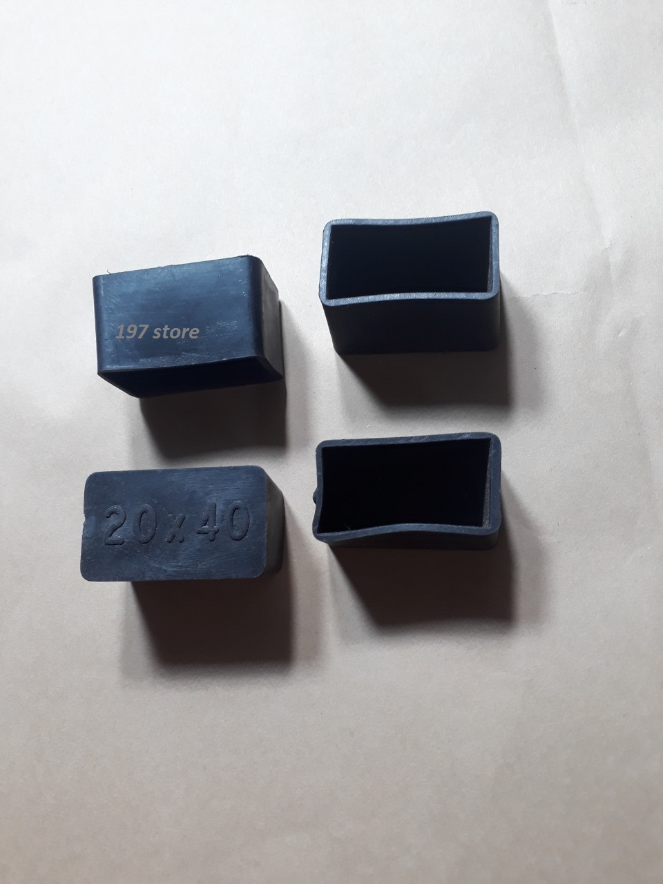 Bộ 4 chụp ngoài cao su bọc chân bàn ghế vừa hộp 20mm x 40mm hộp 2cm x 4cm