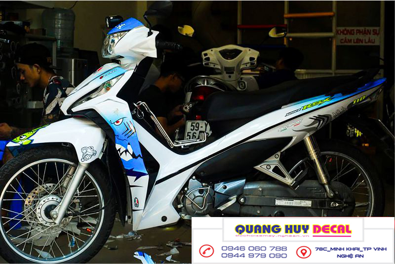 Tem trùm xe wave rsx cá mập trắng xanh - Độ dán team trùm decal xe máy wave rsx cá mập trắng xanh - Team trùm decal xe máy wave rẻ đẹp và chất