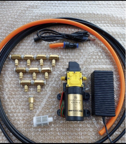 SAlE Bộ phun sương tưới Lan tự động máy bơm 12V 10 vòi phun