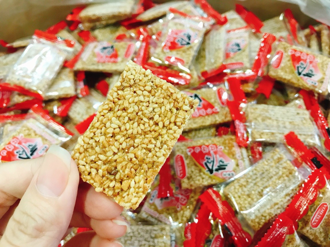 Kẹo mè trắng thơm, giòn nam hòa-bánh kẹo ăn vặt - đồ ăn vặt - mứt tết-tết- sản phẩm tết - tết 2023-tết quý mão -quà tết