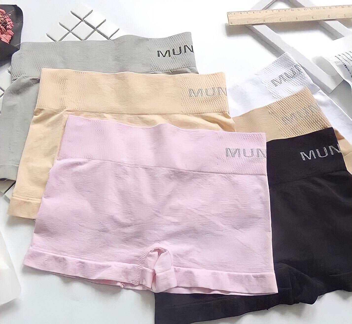 Quần mặc váy munafie gen bụng nâng mông ql08