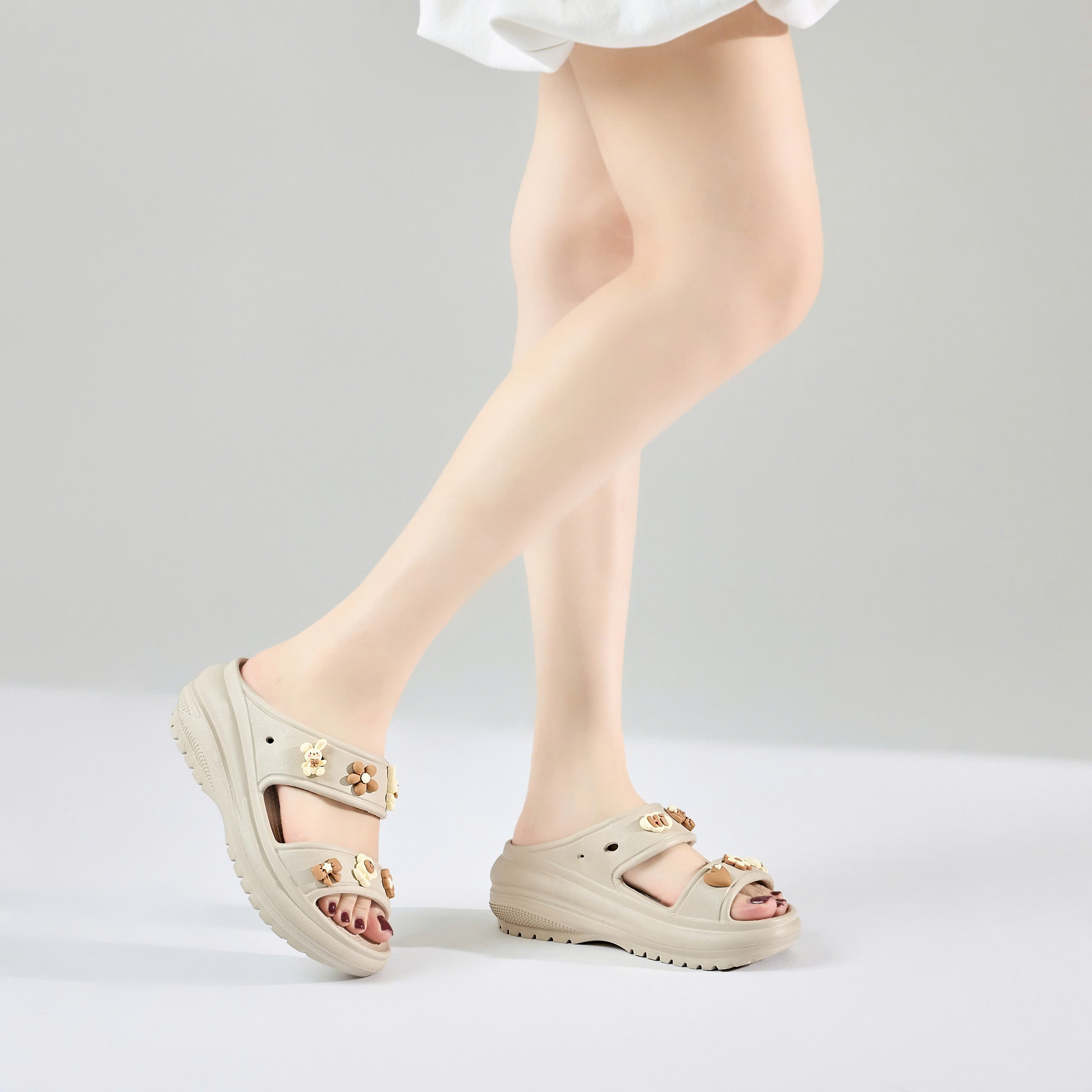  Dép nữ MWC 8556 - Dép 2 Quai Ngang Cao Su Đúc Đế Cao Hack Dáng Gắn Sticker Siêu Cute 