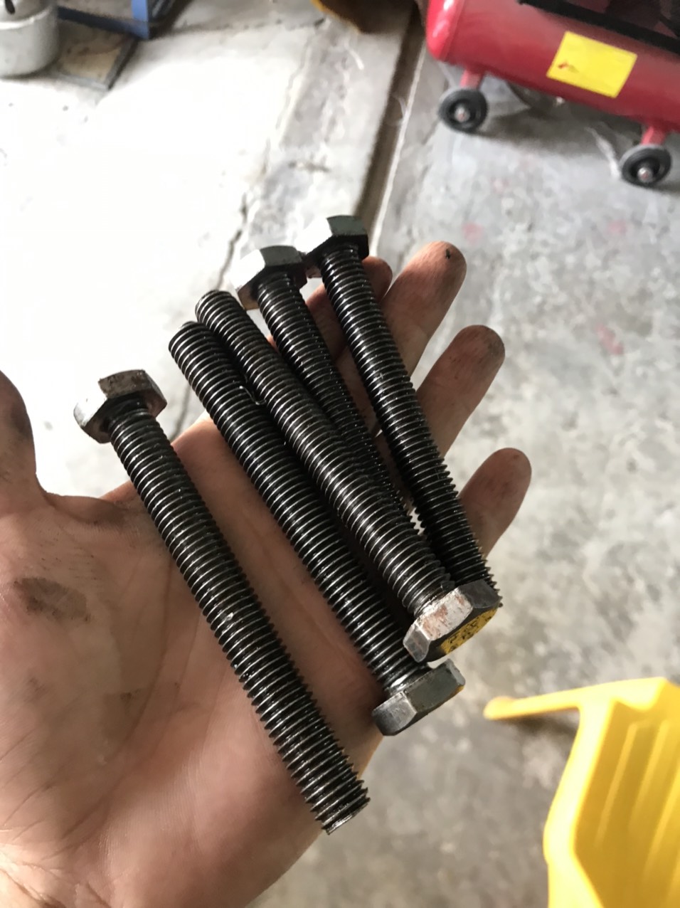 Bu lông xăng tan phi 12 dài 10 cm