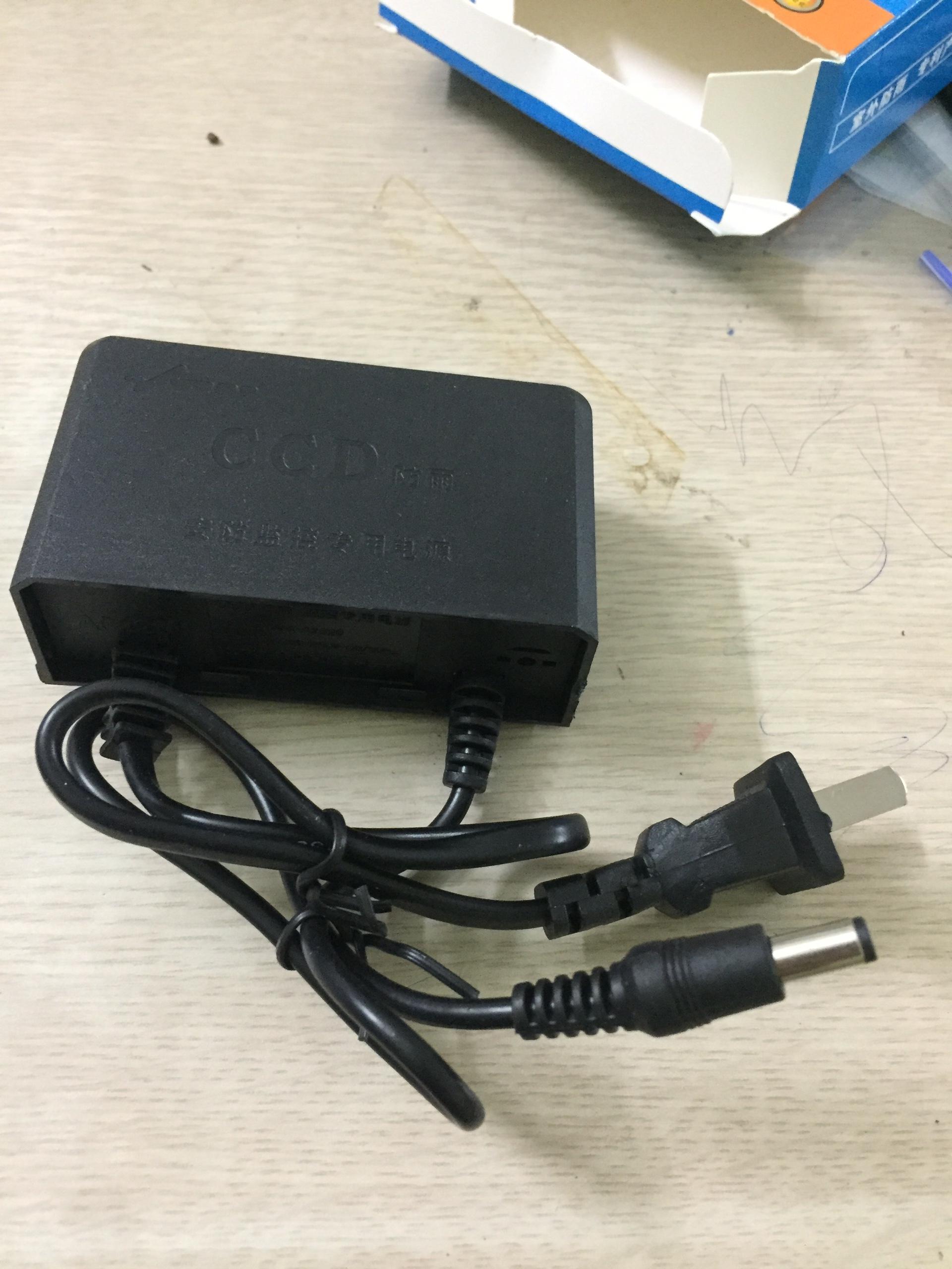 NGUỒN 12V/2A DÙNG CHO CAMERA, SẠC  CÁC THIẾT BỊ CHÂN 2.5mm X5.5mm