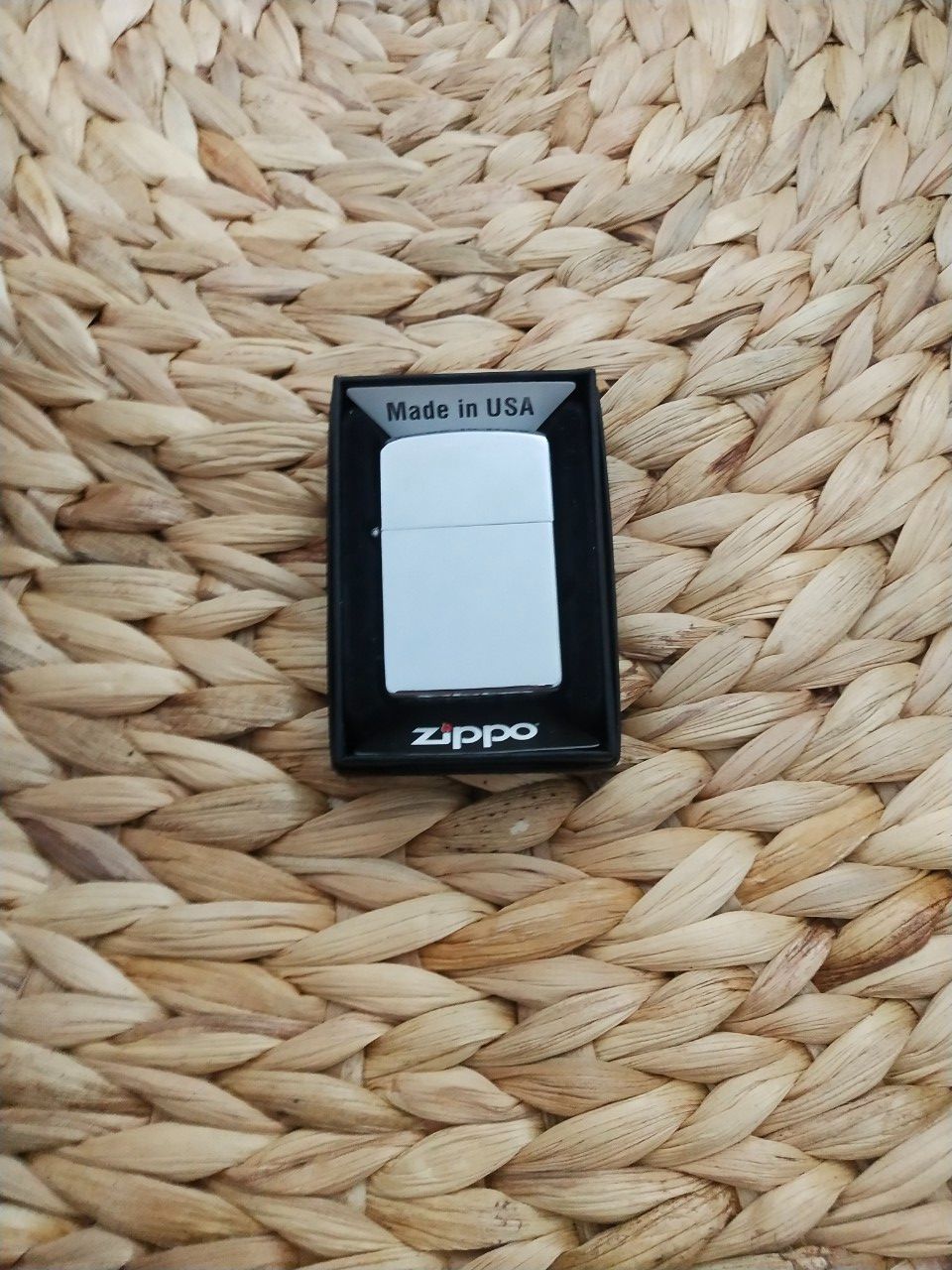 Zippo la mã cao cấp giá rẻ - màu bạc