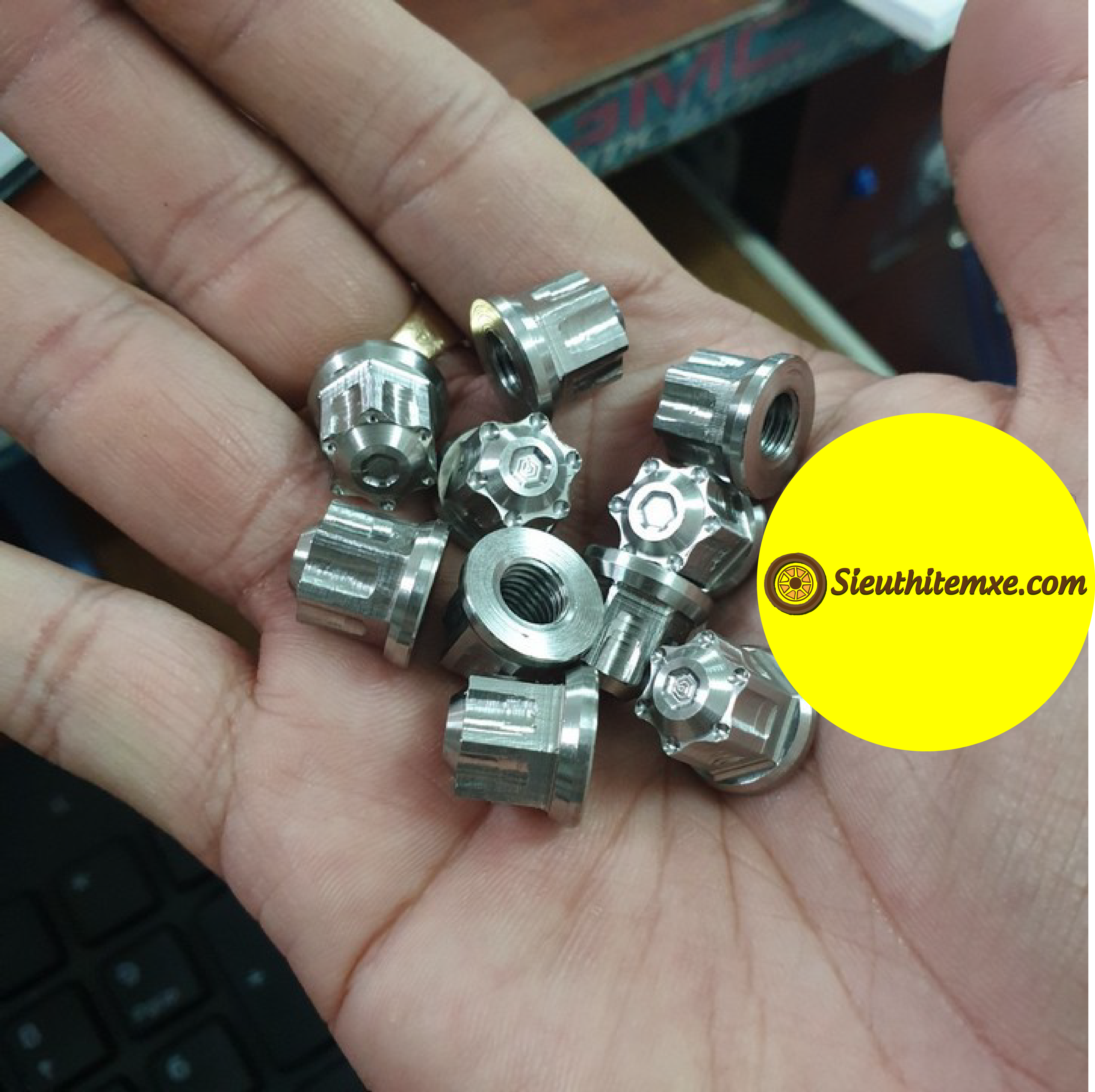 TÁN INOX GẮN ĐẦU LÒNG XE MÁY SALAYA 7 LI  SIÊU SÁNG, KHÔNG BAY MÀU RỈ SÉT