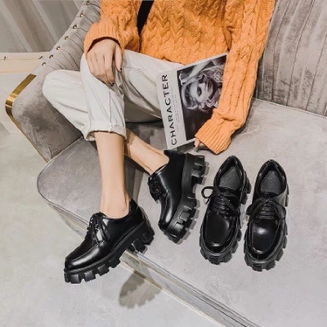 Giày nữ dáng Hàn phong cách tiểu thư; Chất liệu da tổng hợp; Đế bánh mì độn 5cm