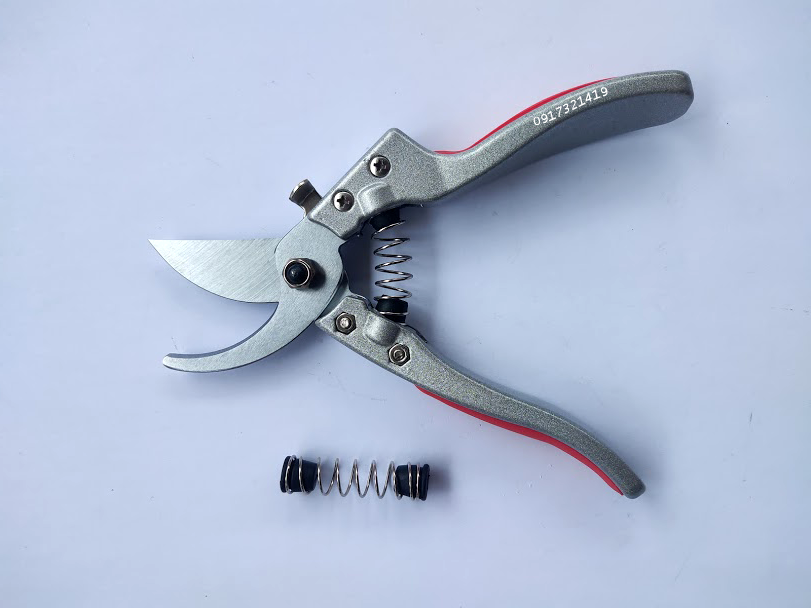 Kéo cắt cành cây sada của nhật kèm bao đựng đỏ - vk4