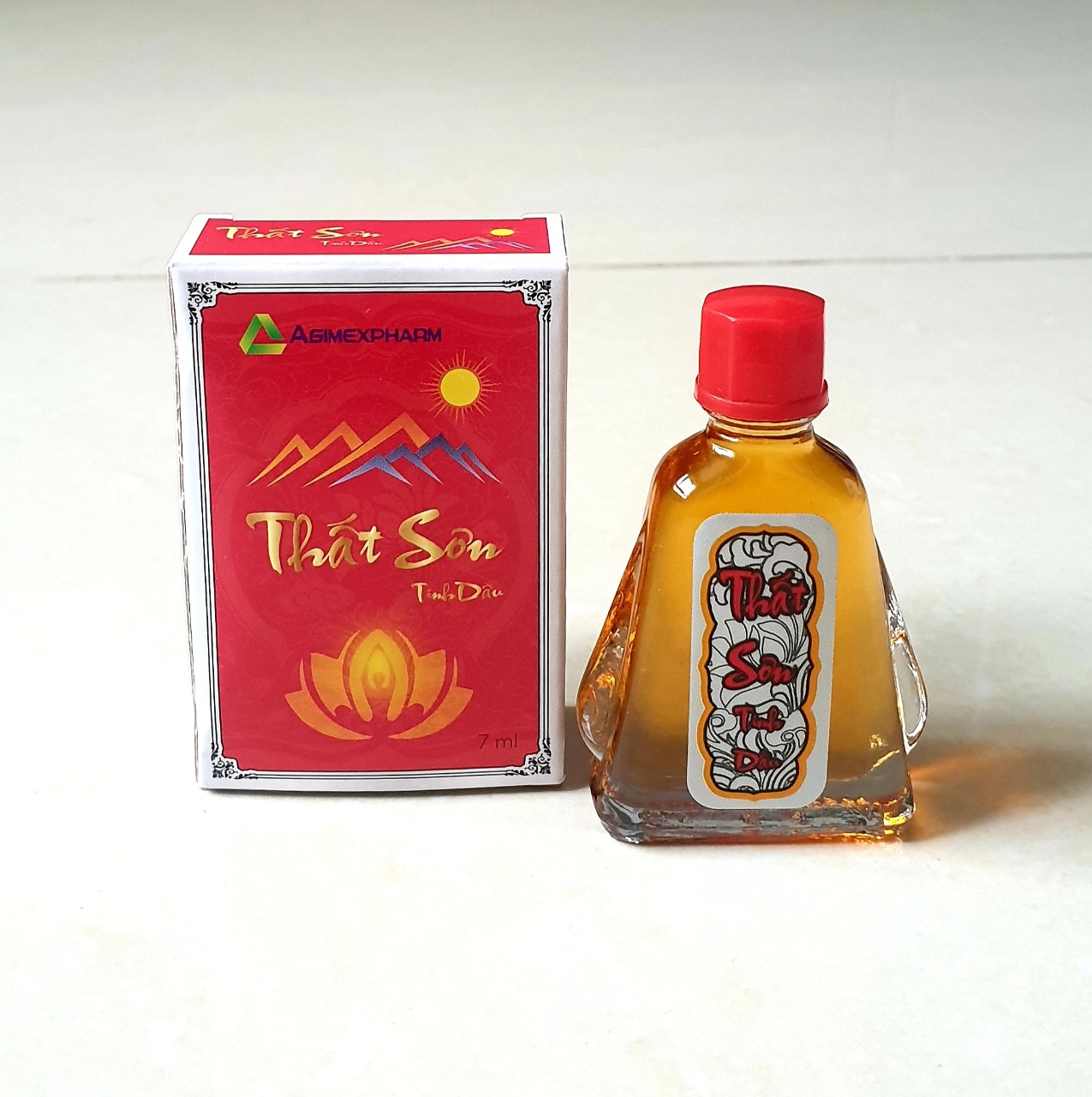 Dầu gió vàng thất sơn tinh dầu