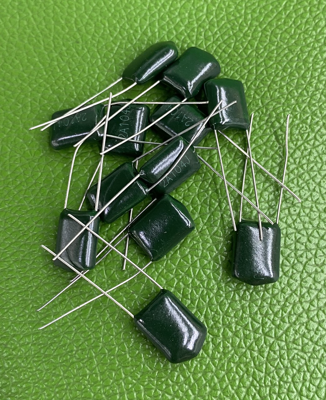 Combo 100 con tụ xanh 104-473-683 / 100v