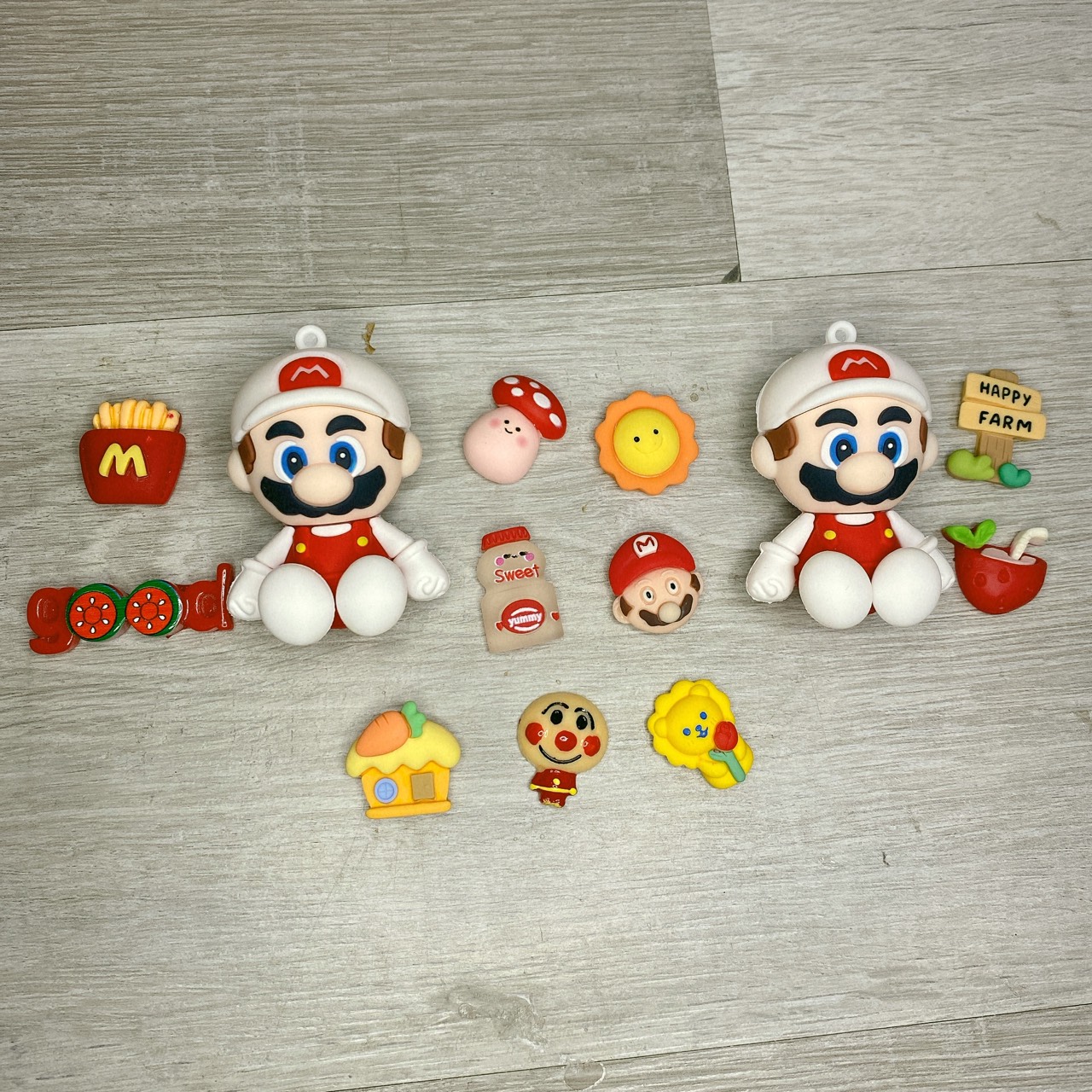 Set mario trang trí dép sục