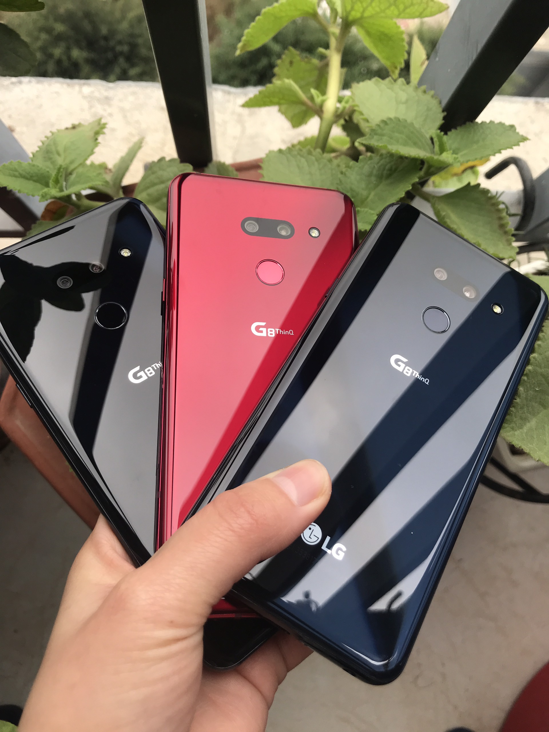 Điện thoại LG G8 ThinQ Bộ nhớ khủng 128GB, Ram 4GB, nguyên zin, còn áp suất.