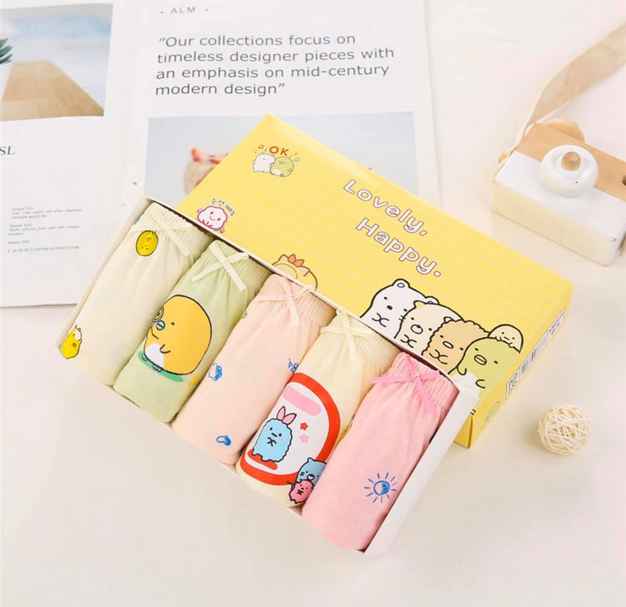 Hộp 5 quần chip bé gái mẫu Lovely Happy Vàng