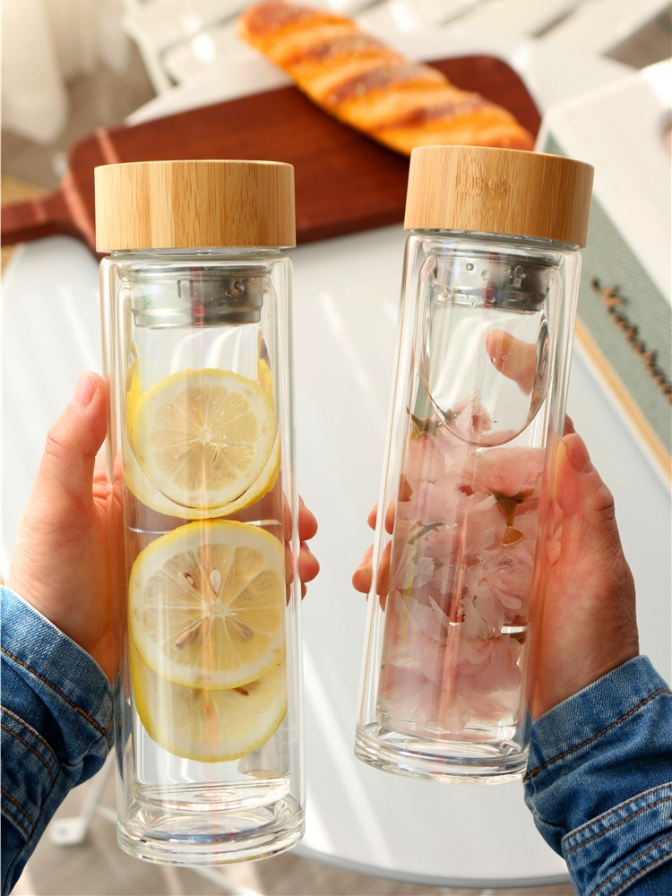 Bình thủy tinh, bình uống nước detox 2 lớp cao cấp có lõi lọc trà, trái cây nắp tre 500ml