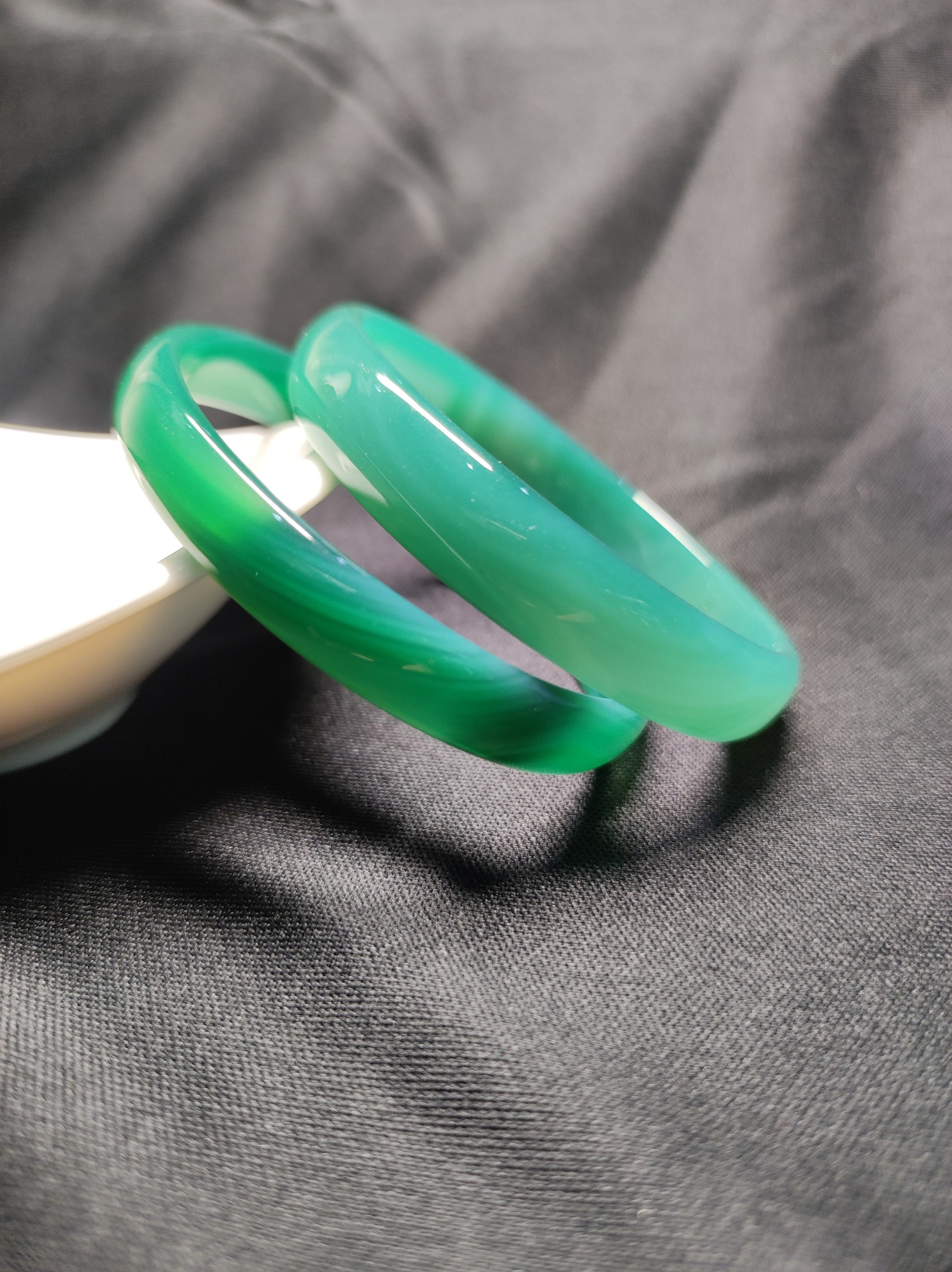 [HCM]Vòng tay mã não dáng mảnh màu xanh vân đẹp, size 52mm, ảnh thực tế - xưởng buôn đá phong thủy Huỳnh Đào