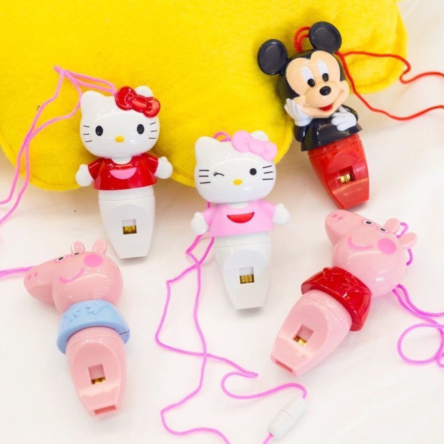 Còi thổi vui nhộn cho bé - heo peppa xanh; heo peppa đỏ; kitty hồng; kitty đỏ; mickey - mh: 9000000360