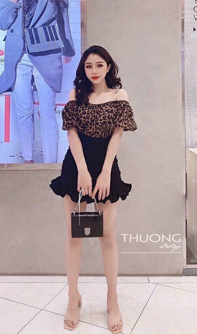 SET BỘ VÁY NGẮN PHỐI ÁO CROPTOP HỌA TIẾT DA BEO TRỄ VAI SIÊU XINH SIÊU PHONG CÁCH SGR