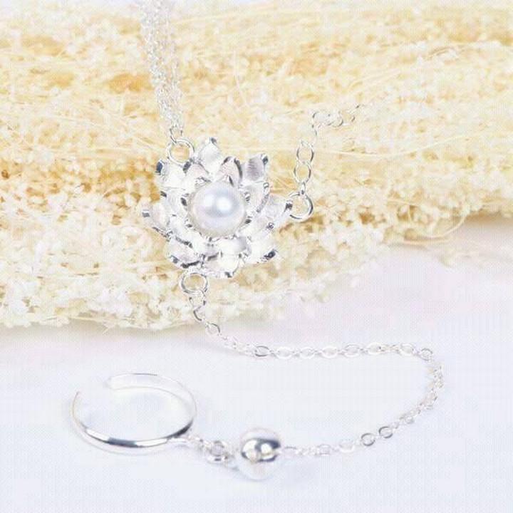 Kèm hộp - Vòng lắc đeo tay nữ Thương tâm hoa bản dạ quang Tru tiên thanh vân chí