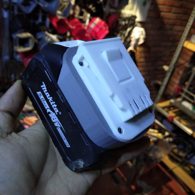Đế chuyển pin Makita 18v cho máy Dewalt 20v