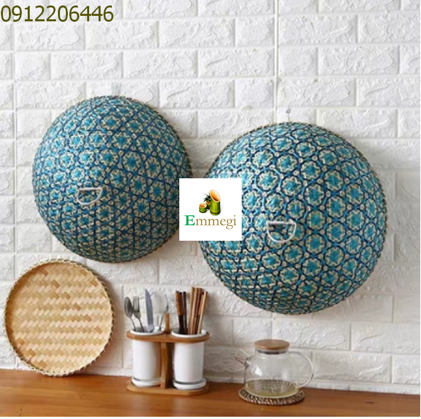 Mẹt tre, Lồng bàn tre hoa thị, lồng bàn treo tường loại nhỏ, đường kính 33 cm, cao 18 cm có nhiều màu sắc cho khách chọn