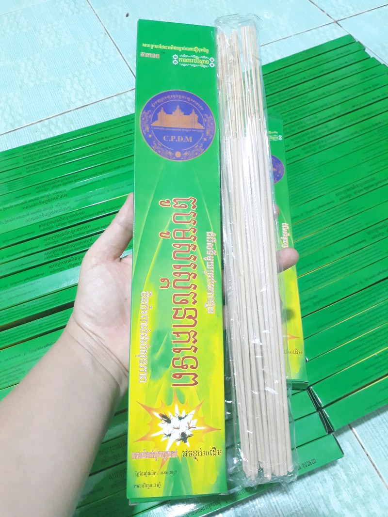 Combo 50 hộp nhang muỗi cây Campuchia