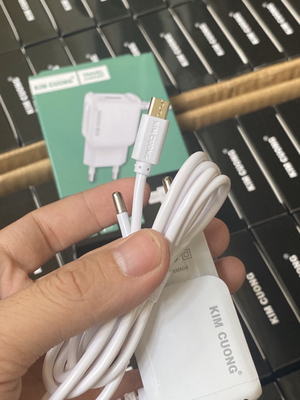 Củ sạc liền dây kim cương kmg-813