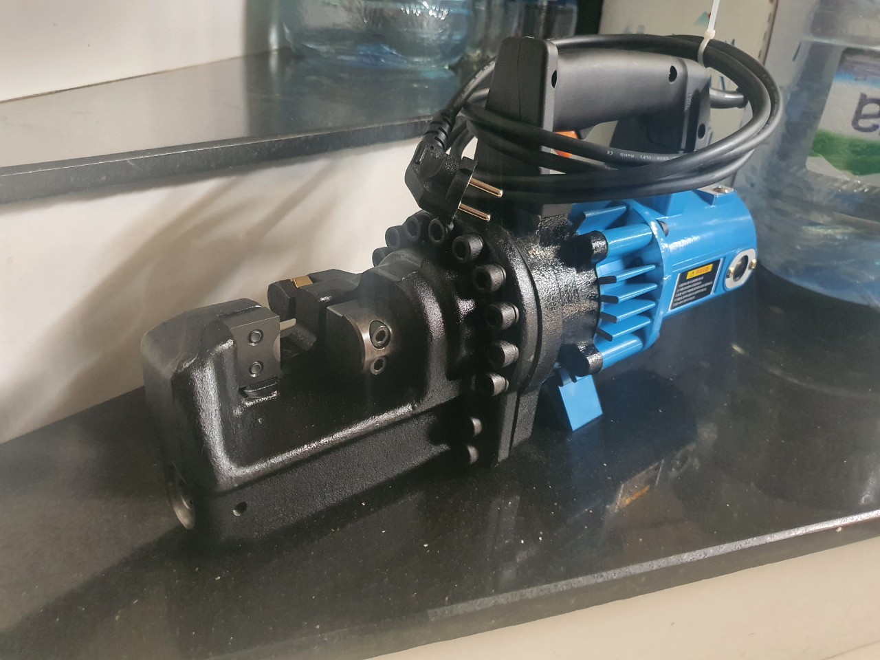 Máy Cắt Sắt Thủy Lực Cầm Tay Phi 25 Hàn Quốc ( mới 100%)