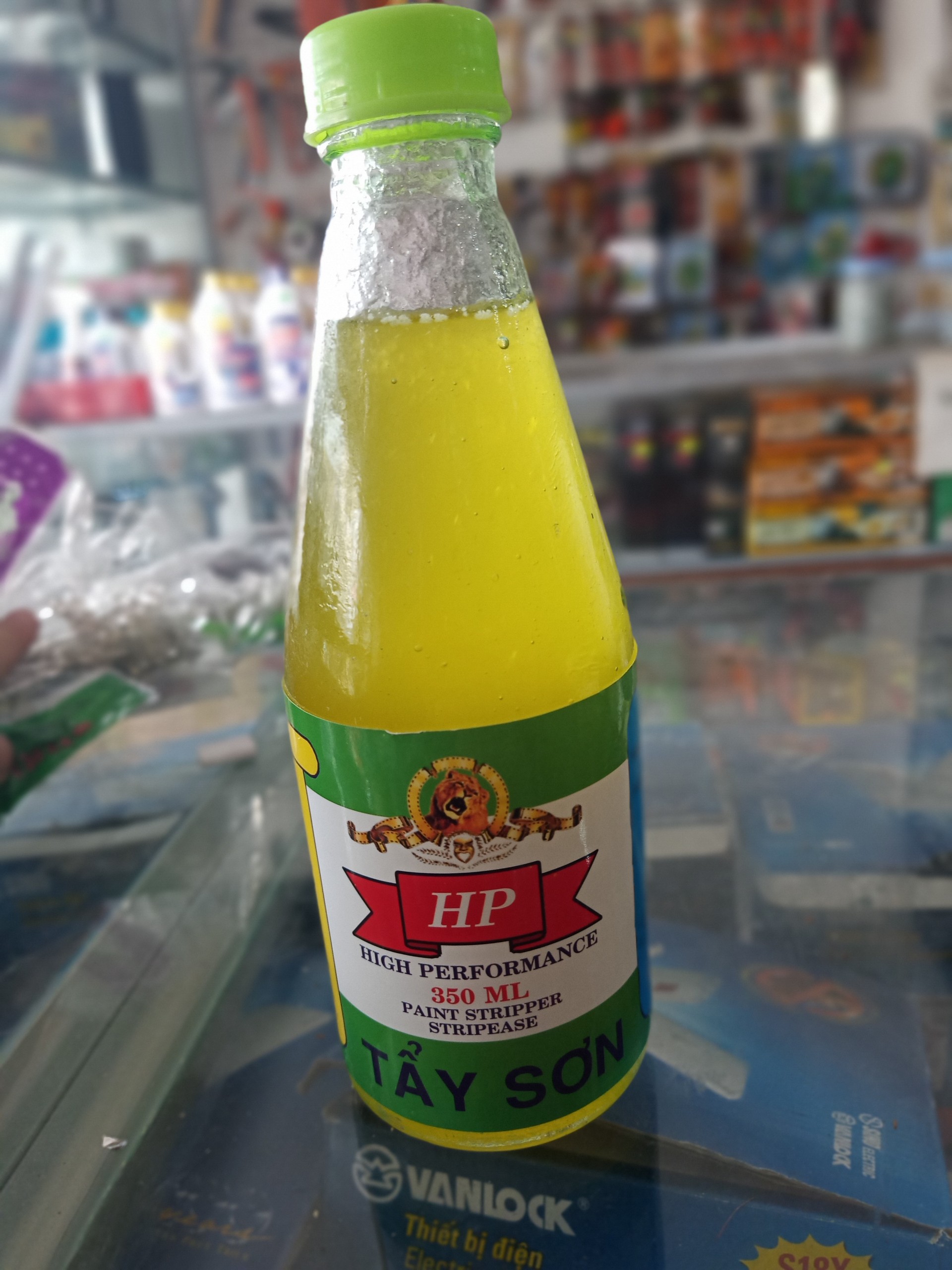 1 chai tẩy sơn dung tích 350ml tẩy sơn xe máy xe ô tô tẩy được tất cả các loại sơn trên mọi chất liệu tẩy mọi loại sơn - Cửa Hàng Nam