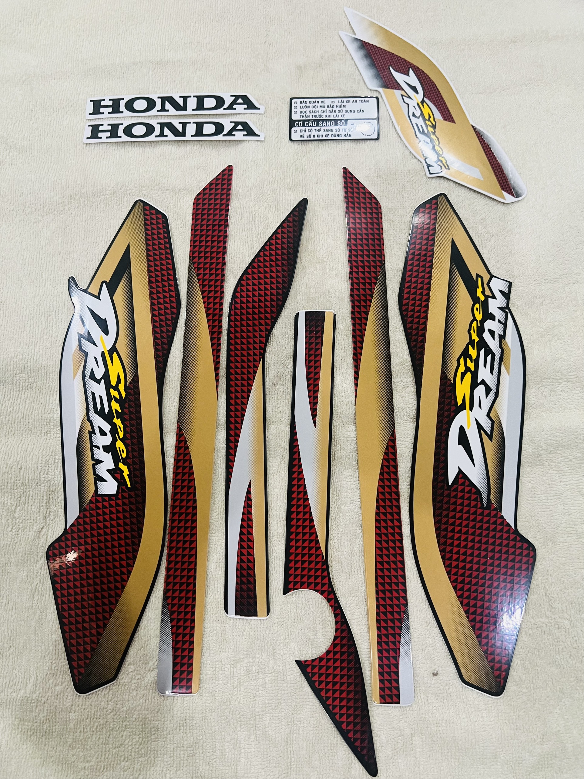Bộ tem decal dán xe máy Honda Super Dream đời 2004 caro zin thái siêu đẹp