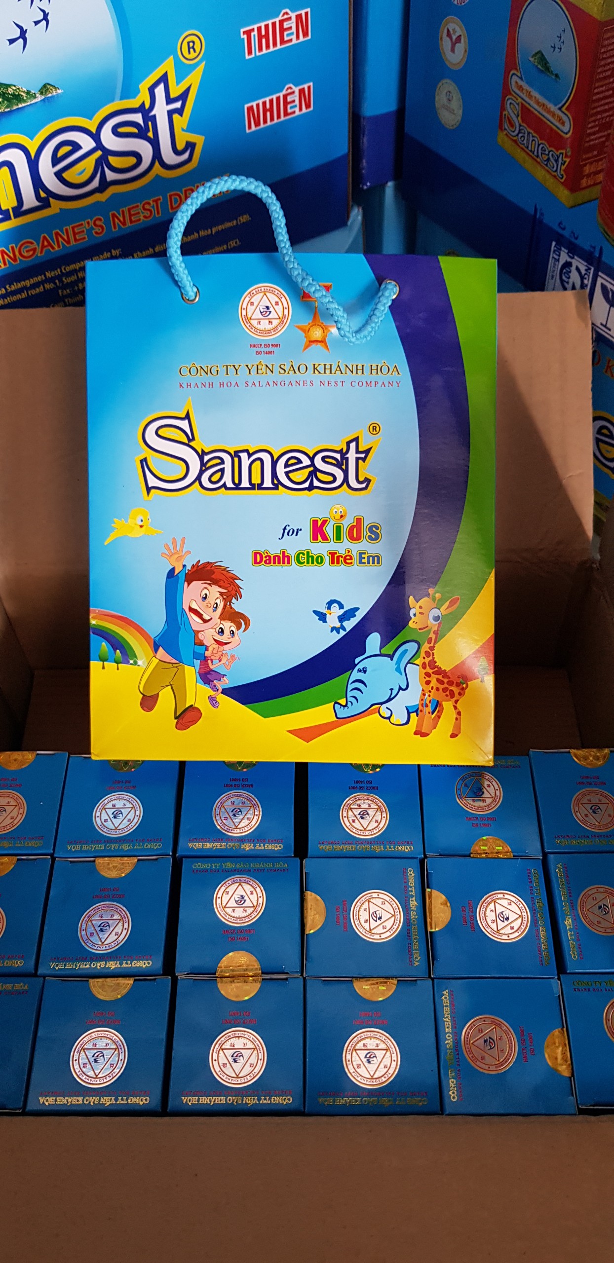 Yến sào cho trẻ em sanest kids