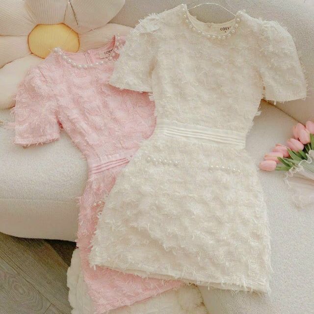Đầm thời trang thiết kế cổ tròn đính cườm xếp li eo - Pinky Dress