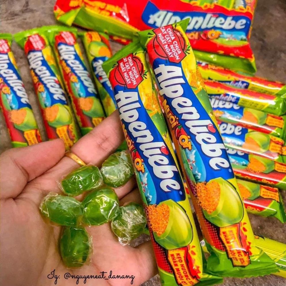Sale lớn:  combo 2 thỏi Kẹo Alpenliebe thỏi Hương Xoài nhân Muối Ớt, chua chua, cay cay ngon ngấty
