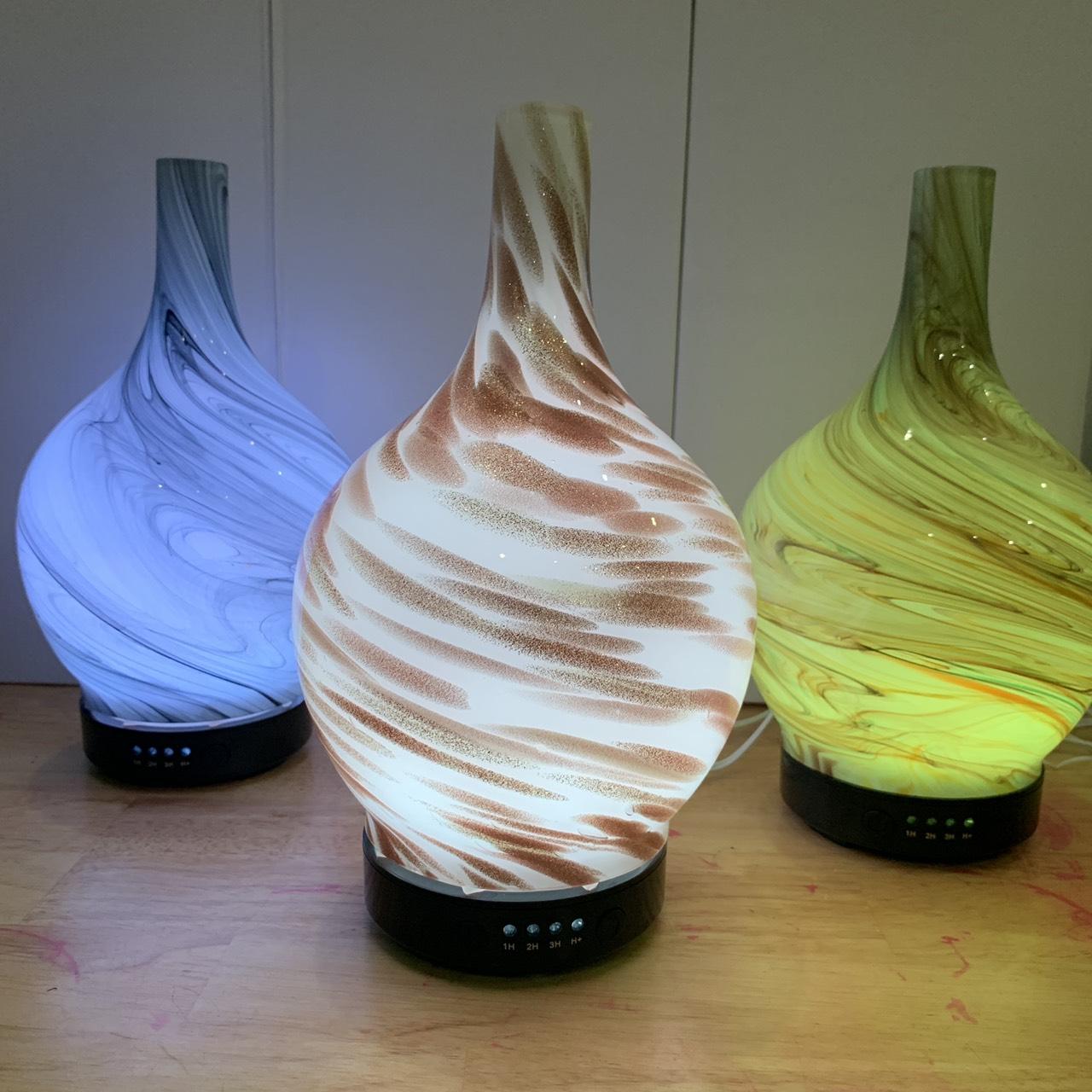 Máy phun sương Máy khuếch tán tinh dầu Máy xông tinh dầu 3D Phun liên tục 8 tiếng, phòng rộng từ 20-40m2, đèn led 7 màu Aroma Diffuser