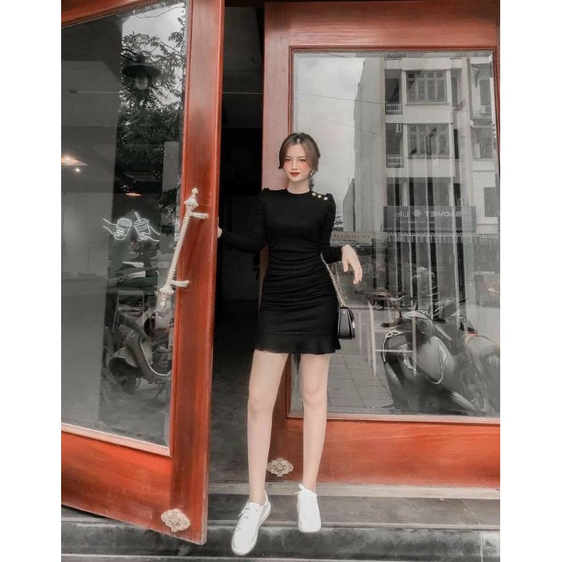 Đầm body đuôi cá nút vai
