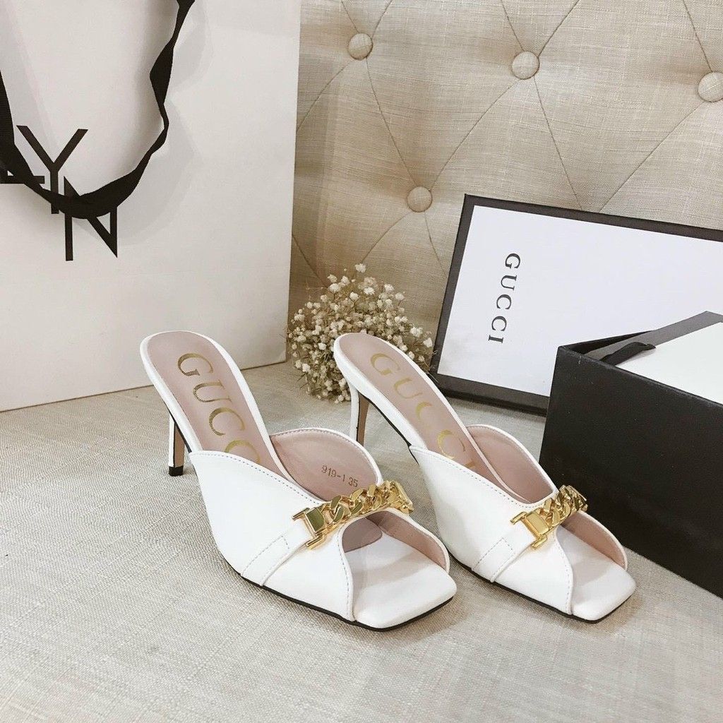 Guốc da mịn khoét dây xích ngang - 7p