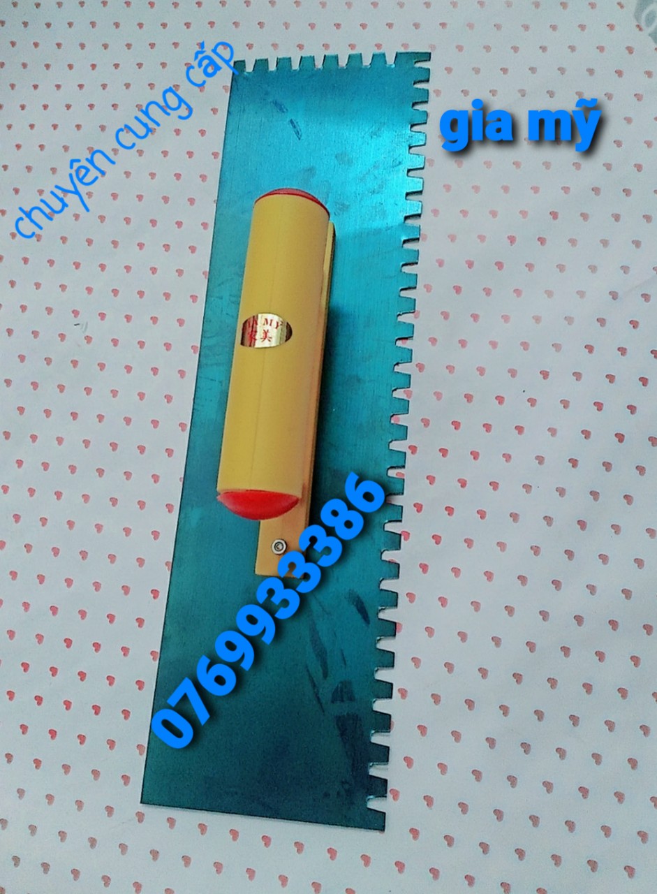 Bay thép bay ốp lát răng cưa cán nhựa .gia mỹ