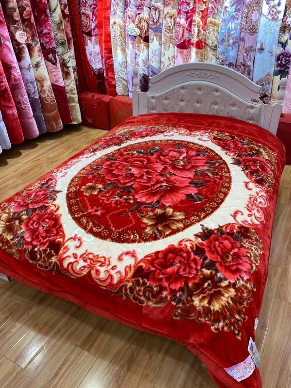 Chăn nhung dày cho mùa đông lạnh, chăn lông tuyết 3 lớp chần bông ấm áp cao câp loại 1 nặng 4kg