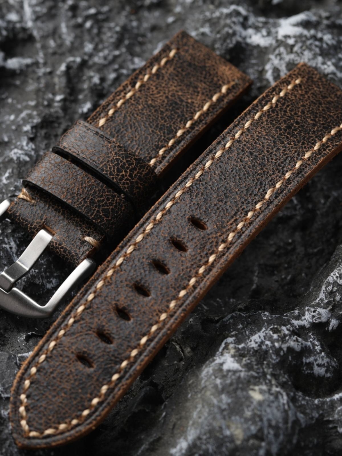 Handmade first-layer cowhide strap 22 24 26MM cracked retro style strap old men's fat sea strap 【JYUE】