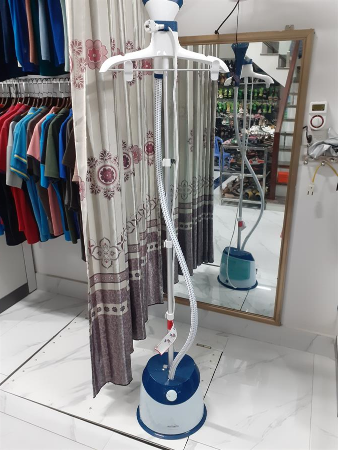 Bàn ủi hơi nước đứng Philips GC518