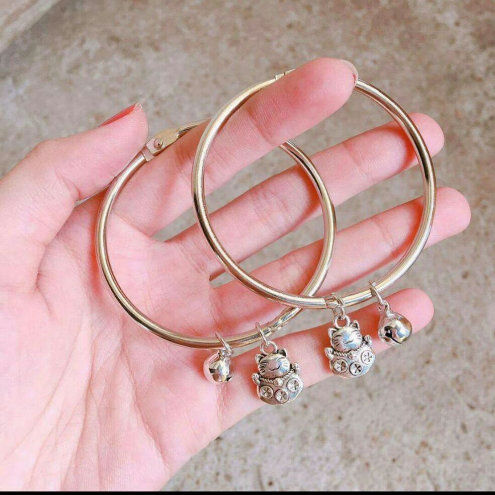 Kiềng tay màu bạc cao cấp hình mèo thần tài may mắn,  tài lộc