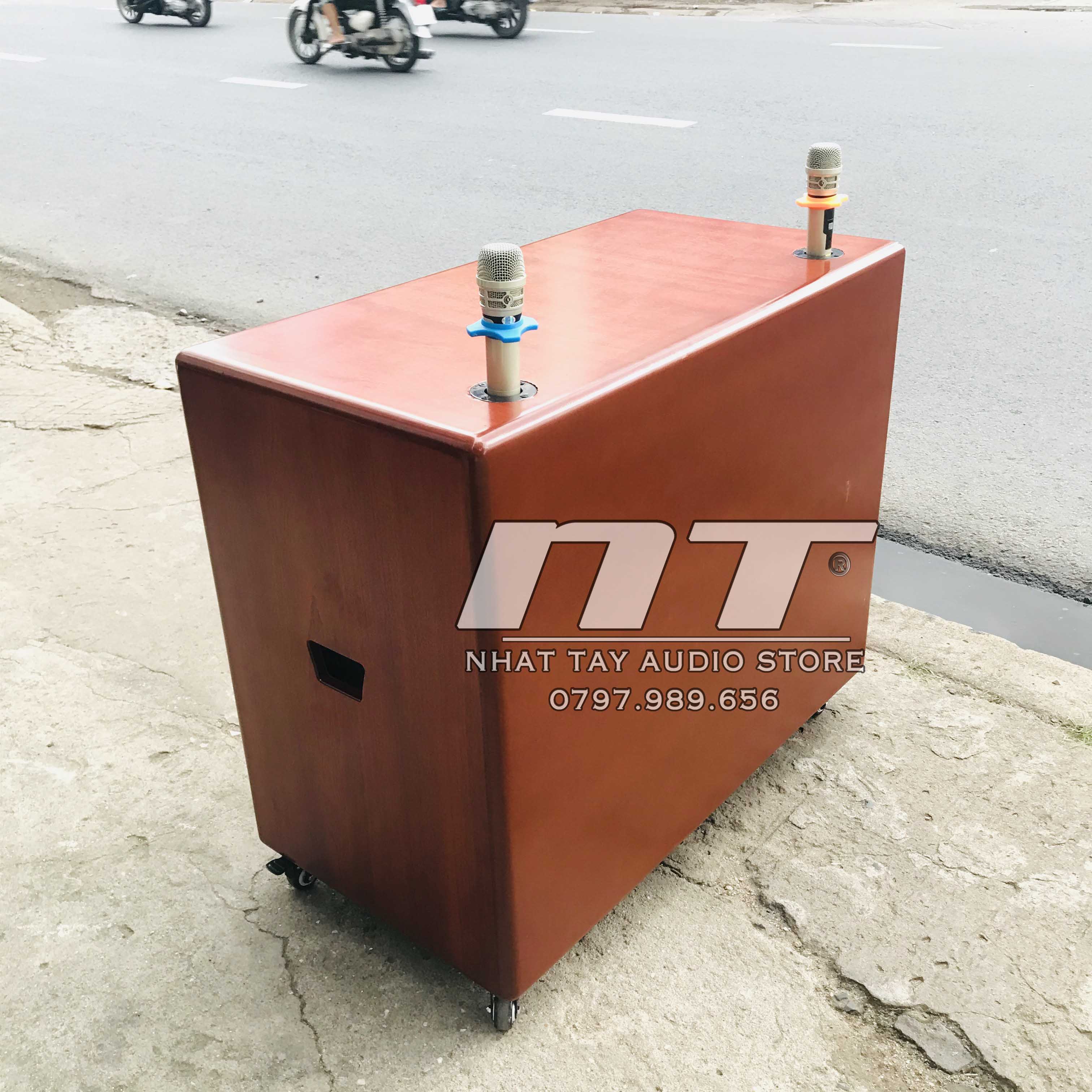 Thùng loa karaoke di động - Thiết kế bằng gổ cao cấp với bass đôi Thùng loa karaoke di động - Thiết kế bằng gổ cao cấp với bass đôi