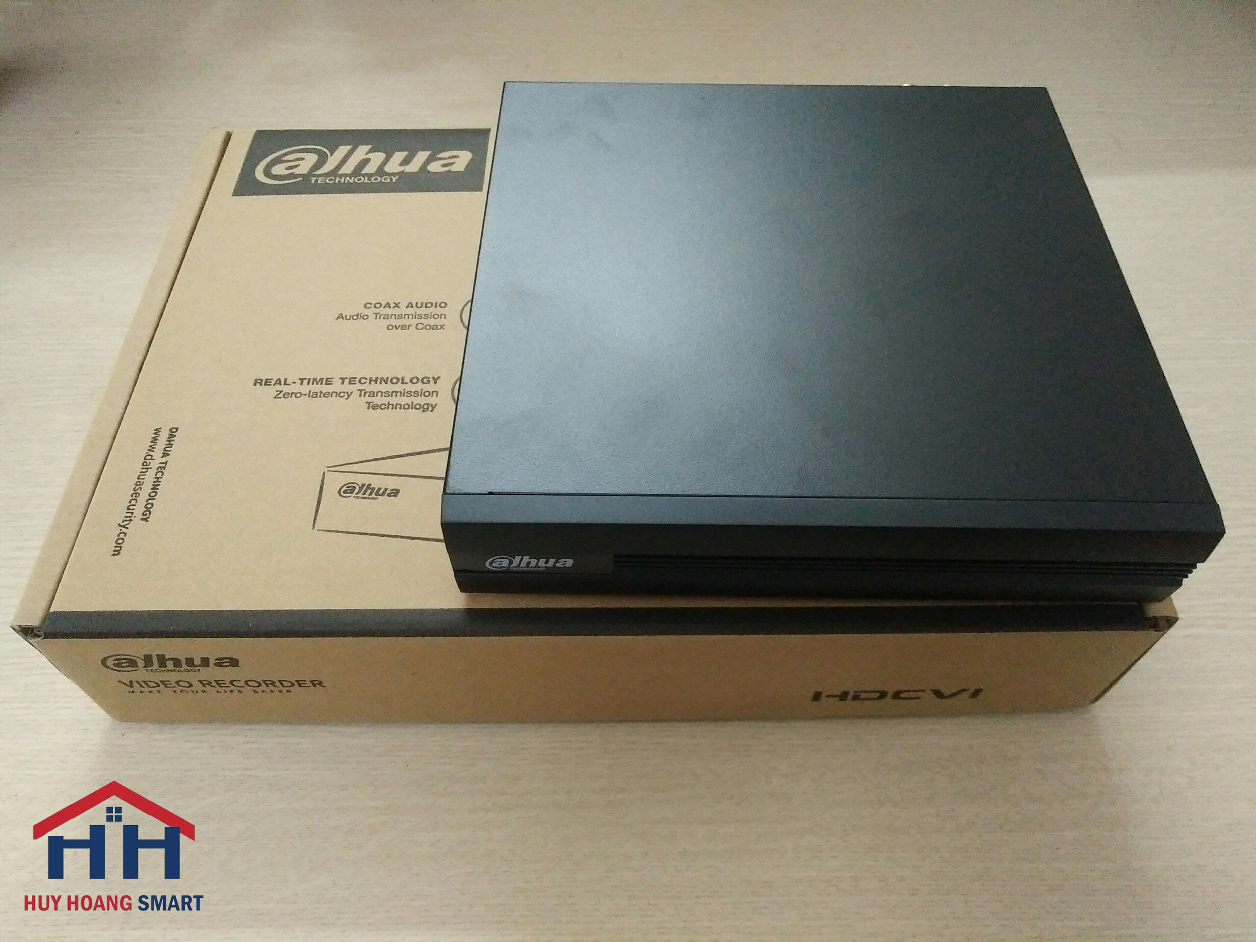 Đầu ghi hình 8 kênh 5in1 Dahua XVR4108HS-X1 ( Bảo Hành 24T )