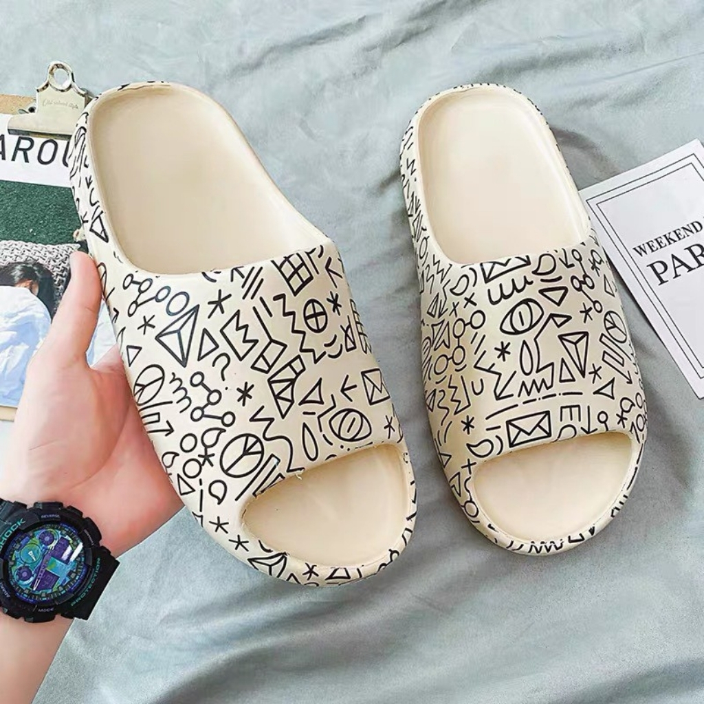 Dép bánh mì YZ SLIDE họa tiết GRAFFITY
