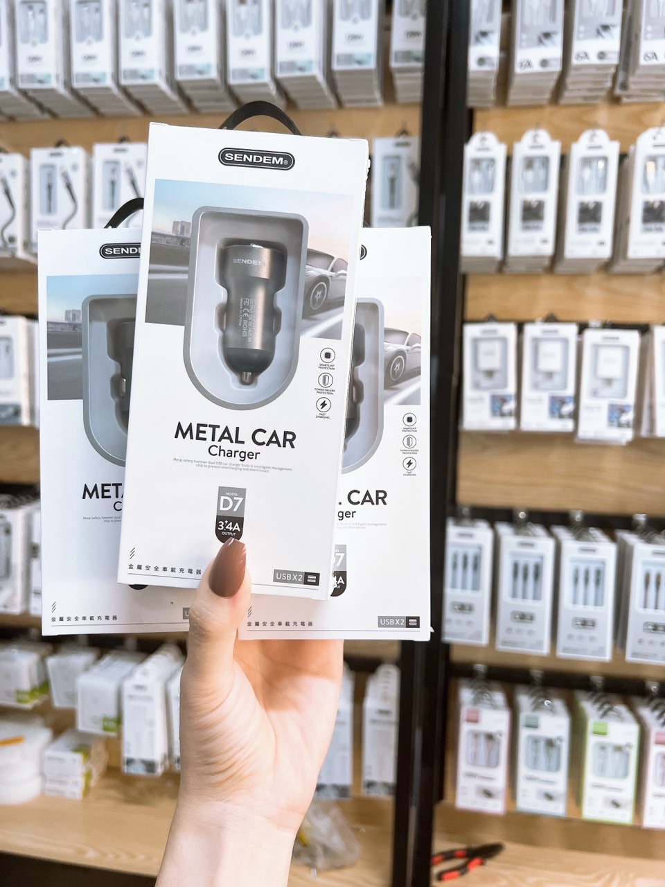 SALE SỐC Giá sốc ,tẩu sạc DÀNH CHO Ô TÔ, TẨU SẠC CHÍNH HÃNG