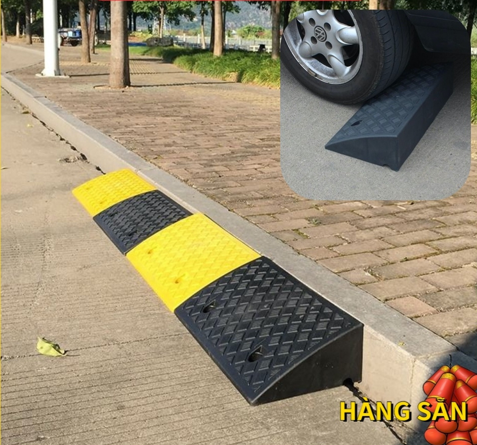 Dốc ô tô chịu lực cao cho xe lên xuống, Dốc bục bậc lên xuống bằng nhựa đệm cao su tam giác