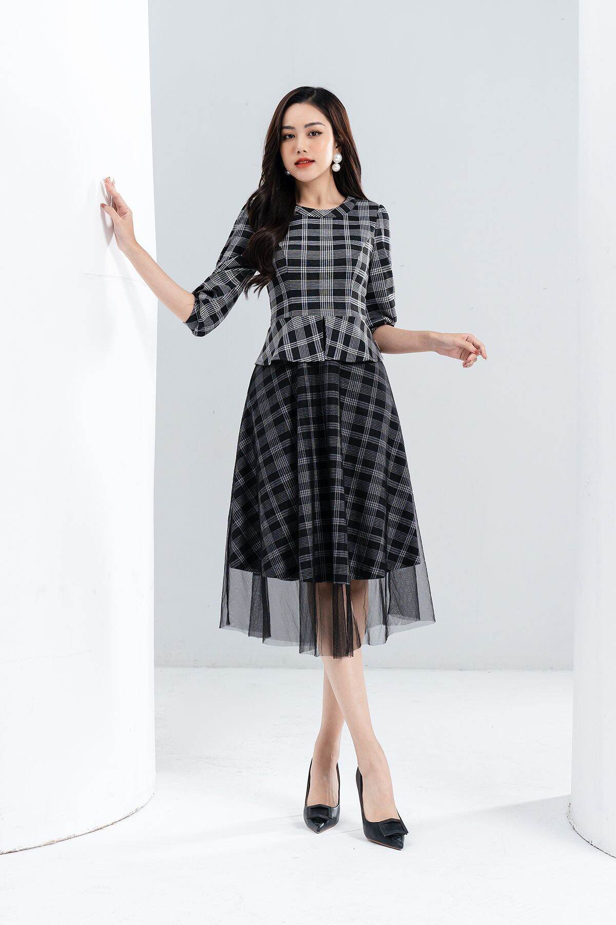 Đầm kẻ lamer peplum phối lưới l63l22t042